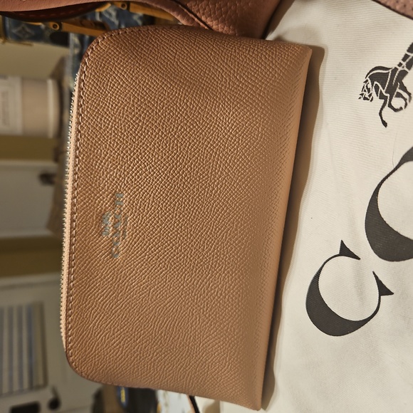 Coach Tea Rose Rogue Set - Picture 3 of 16